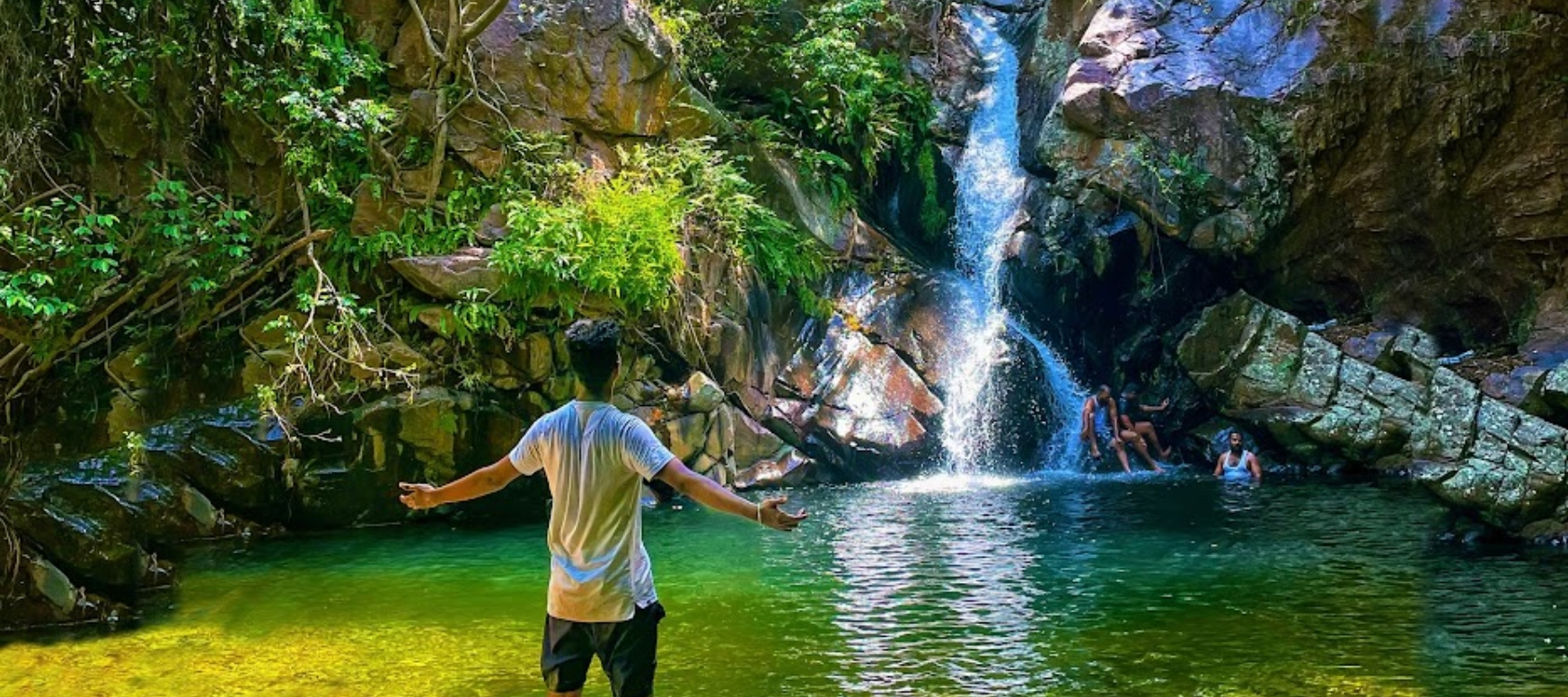 アブラハム渓谷 Nagalapuram Falls Trek from Chennai – ₹999 Forest-Approved Day Hike